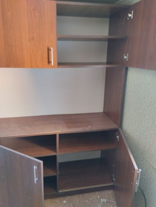 Продам шафу  ,пластикове вікно