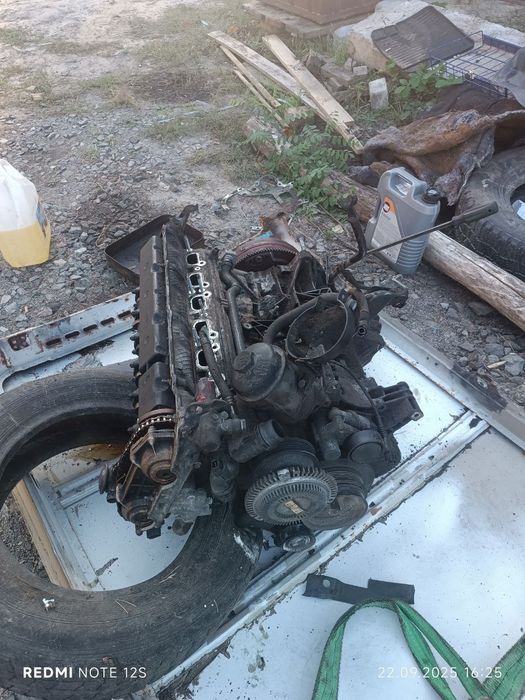 Двигун BMW M52B25TU по запчастинах ГБЦ блок ванос розпредвал E46 E39 E34 E36 двигатель мотор Бмв 2.5 бензин