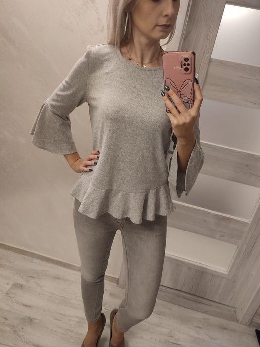 Bluzka poszerzane rękawy