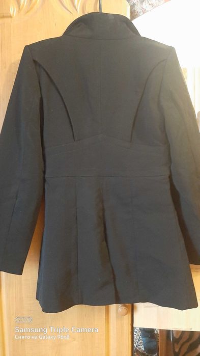 Пальто женское viscosa45% acetat 55%,  made in Italy size M