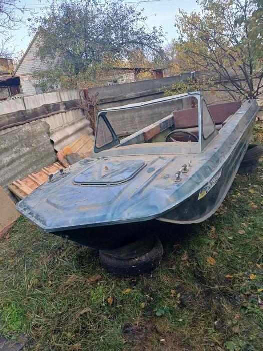 Продам лодку Серепта