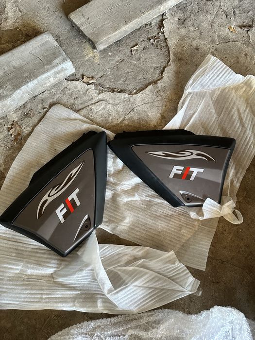 Переднє крило і бокові щитки на мустанг 125 фіт