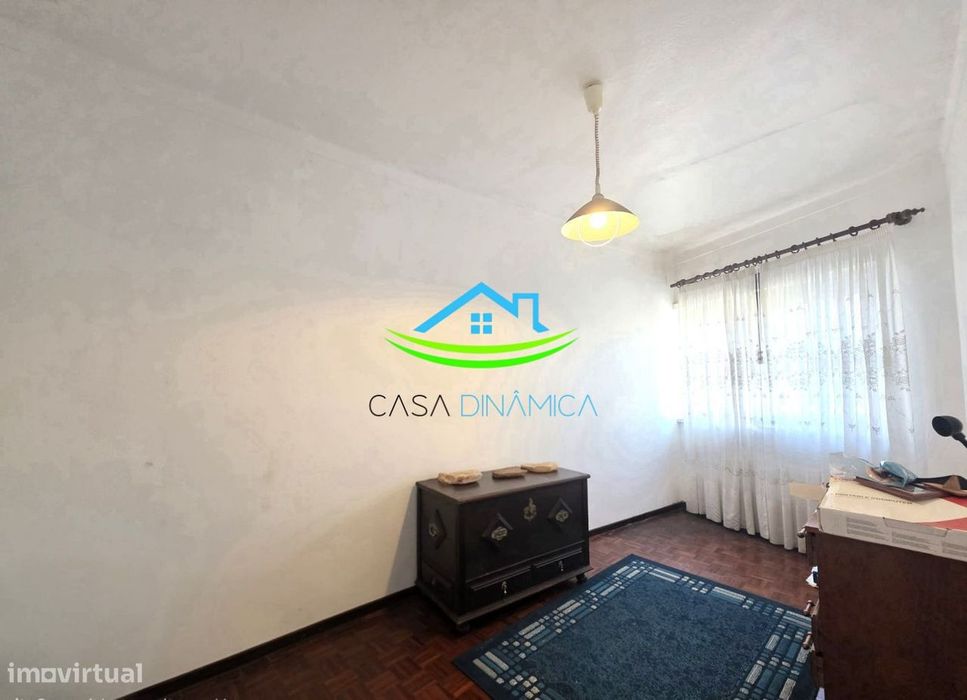 Moradia T4 com Garagem e Terraço em Tavarede