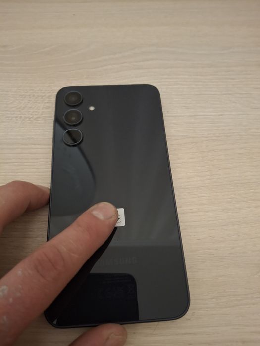 Телефон Samsung a35