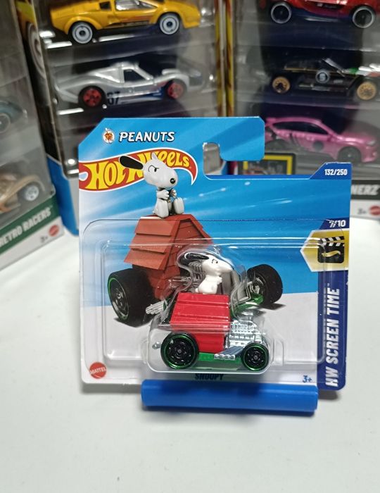 Hot Wheels Snoopy