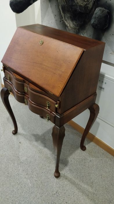 Escrivaninha de estilo inglês