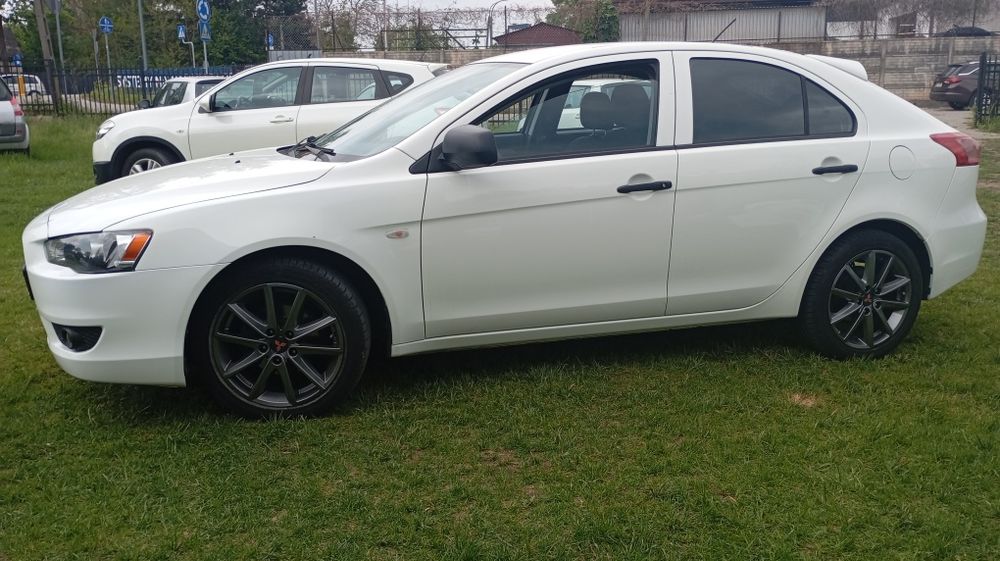 Mitsubishi Lancer 1.6 w ładnym stanie