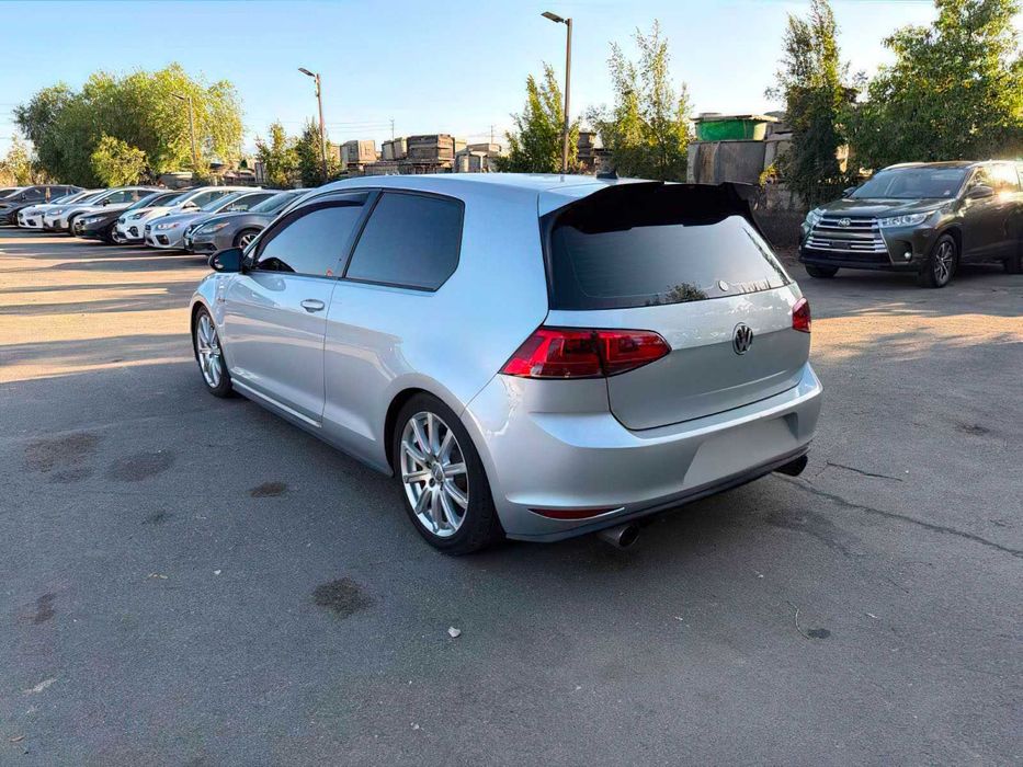 Volkswagen Golf GTI S      2015