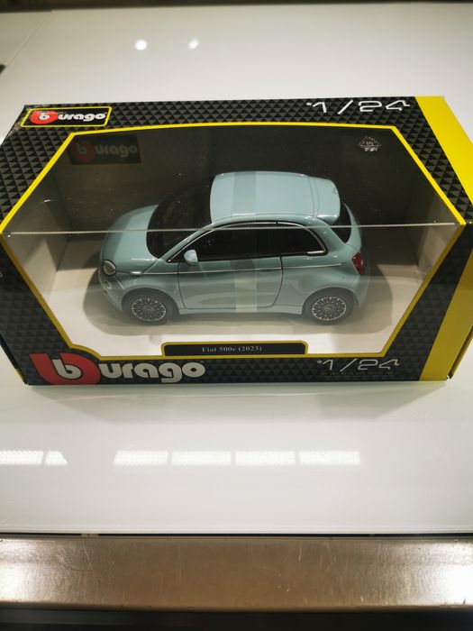 Fiat 500e (2023) Burago 1/24