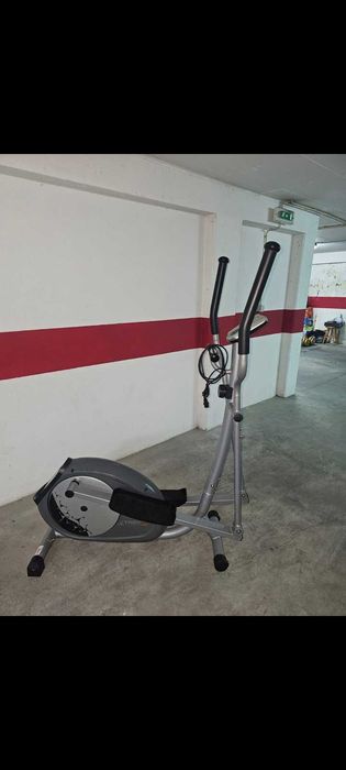 Elíptica Treo fitness E190