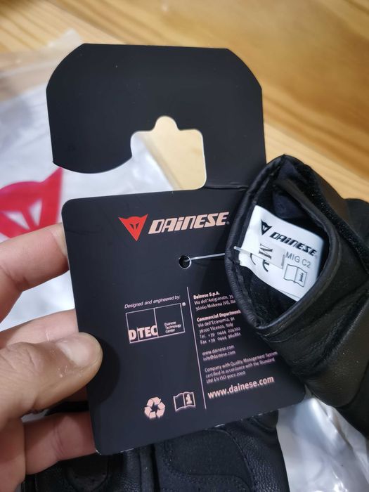 Luvas Dainese - tamanho M - Novas 50€