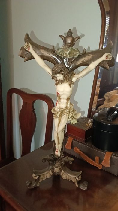 Vendo crucifixo decorativo antigo