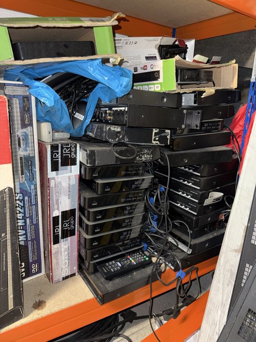 Lote de Leitores DVD/Blu-ray – Toshiba, Samsung, Panasonic (≈40 unid.)