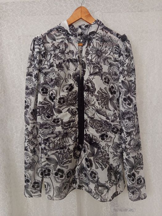 Блуза жіноча в квітковий принт бренду Next
