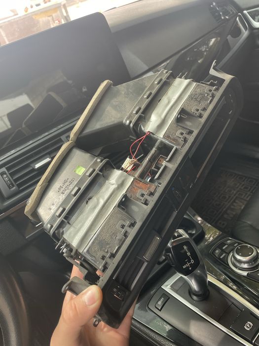 BMW F10 2011 год блок управления климат контролем и аудио системой