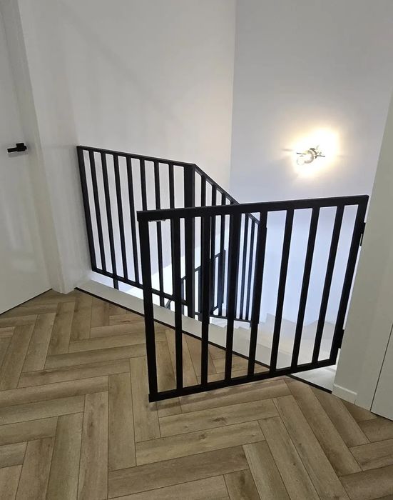 Balustrady, balkony, tarasy, ogrodzenia, bramy, konstrukcje spawane