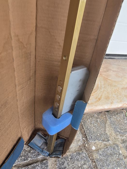 Fechaduras TESA para portas de alta segurança