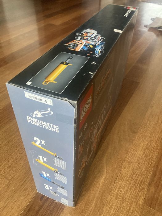 Klocki LEGO “Heavy Duty Tow Truck” (42128)