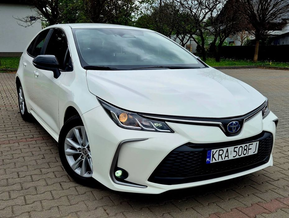 Toyota Corolla 1.8 Hybryda + Gaz Jak Nowa Salon Polska