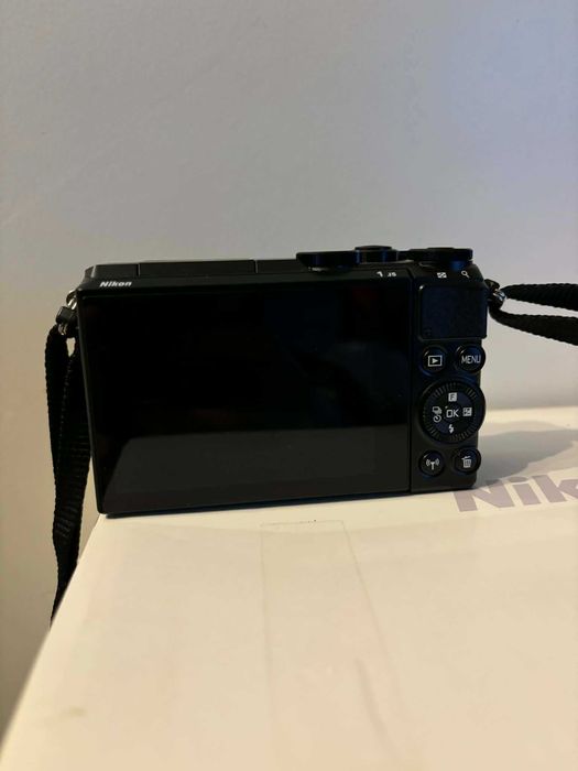 Aparat Nikon 1 J5 Double Zoom Kit