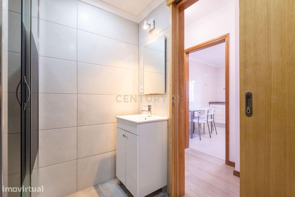 Apartamento T2 para Arrendamento – Centro do Funchal, Ilha da Madeira