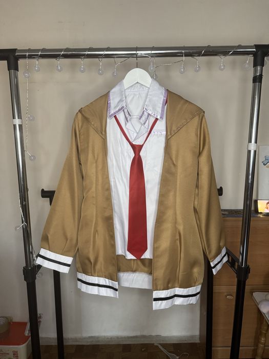 Косплей і перука на Курісу Макісе. Врата Штейна/Брама Штейна