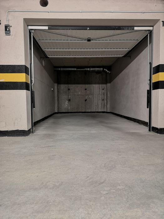 Garaż Miłosza 4,  Miejsce parkingowe Tuwima 12