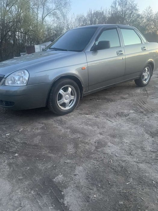 Отличное авто для своих годов