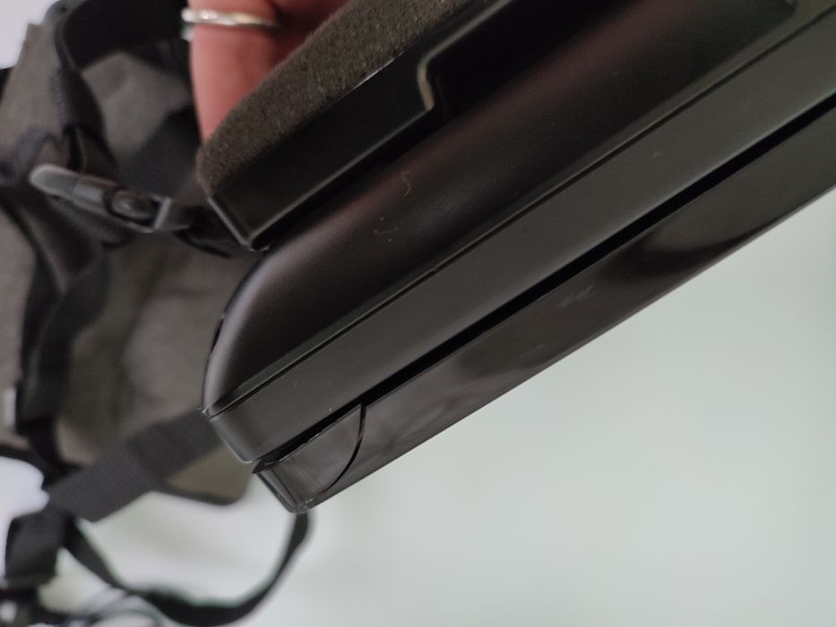 Автомобільний Medion Life E72053 (MD 43084) Portable 7" DVD Player