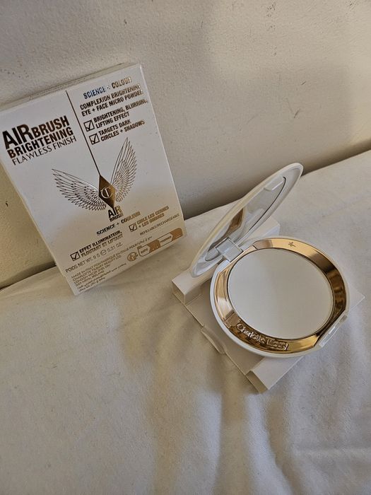 Puder transparentny Charlotte Tilbury