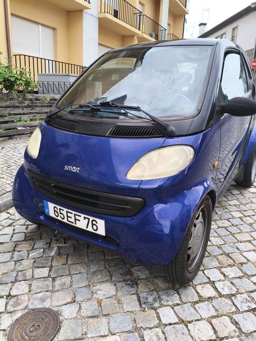 Vendo o meu Smart Fortwo 450 CDI (diesel) do ano 2000, caixa semi-automática.
