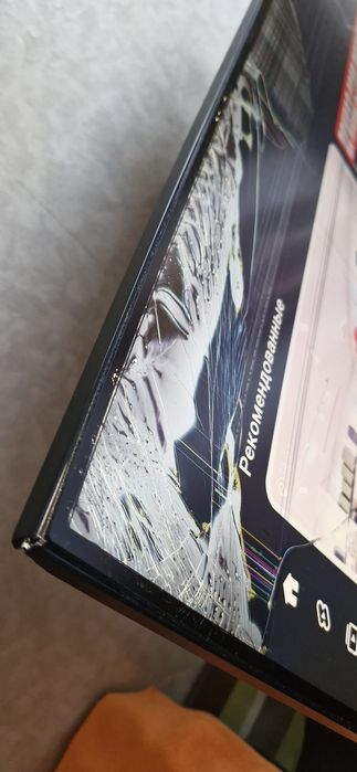 Смарт-монітор Samsung M7 (модель S32BM702UI ) 2022 року виробництва на запчастини або під відновлення.
