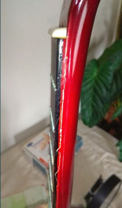 Viola estragada para enfeitar apenas