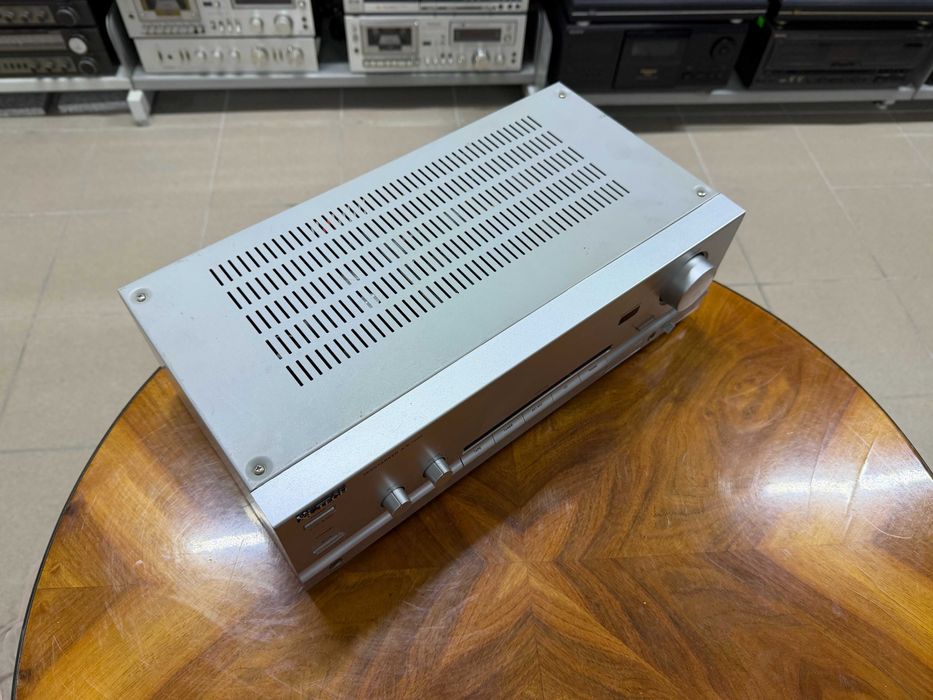 Tani wzmacniacz X4-Tech A/S-1000 Audio Room