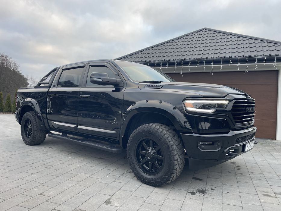 Ram 1500 5.7 Punisher full led alcantara czarna perla roll bar hak3500