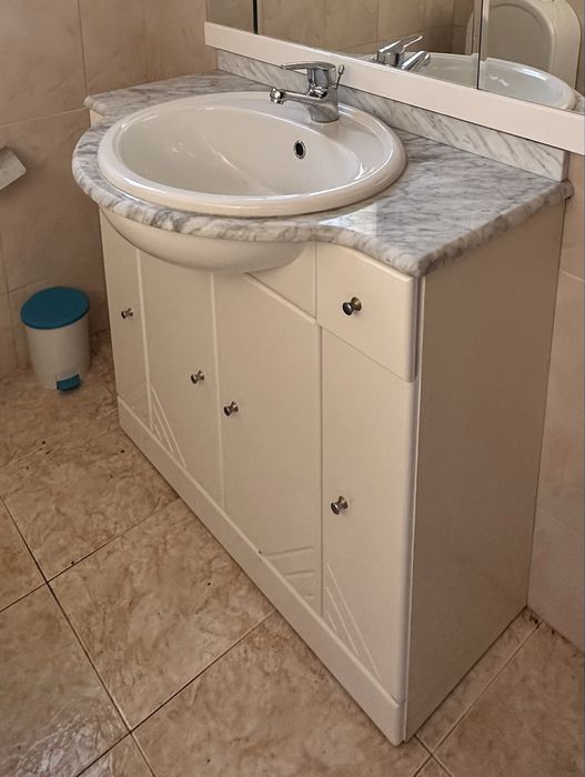 Lavatório casa de banho / WC com móvel