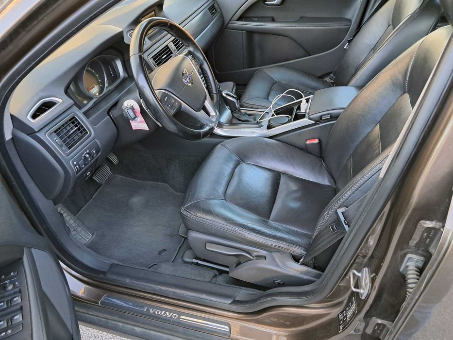 Carrinha XC70 2.0 D4 Momentum Geartronic