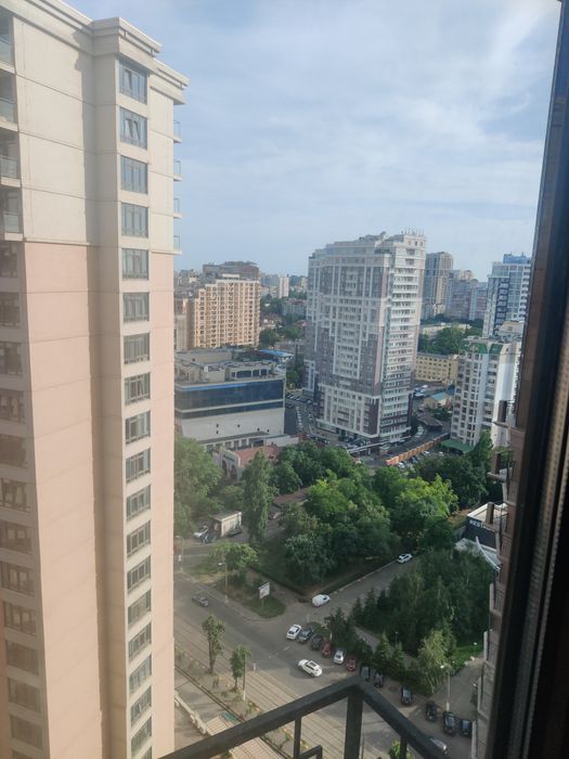 Аркадия ,ЖК Родос,вільна з 18.05.
