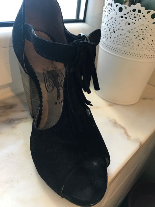 Sandálias Fly London