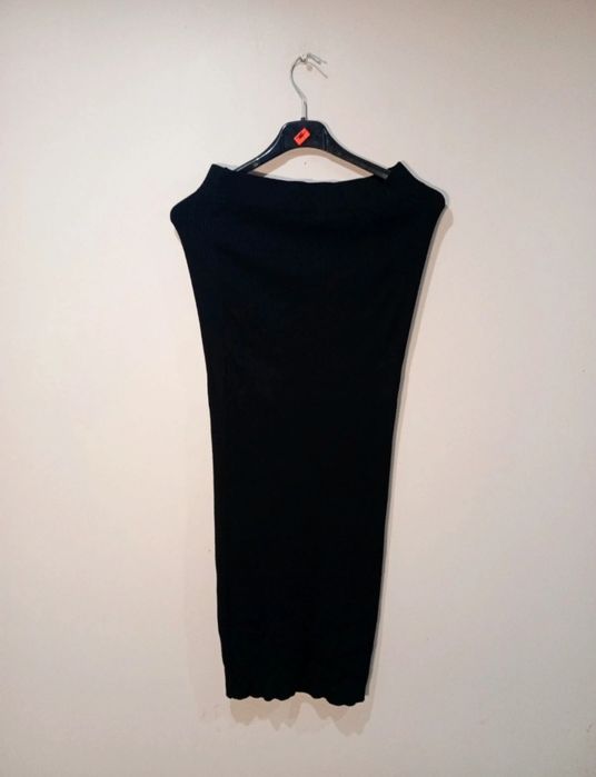 Czarna prążkowana spódnica maxi trendy.ing rozmiar S/M