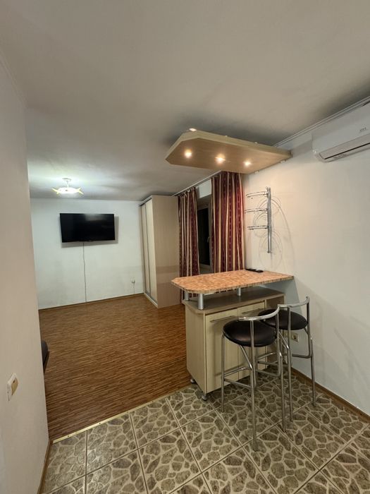 Затишна квартира-студія  | 1 поверх | 700-річчя | світло не вимикають