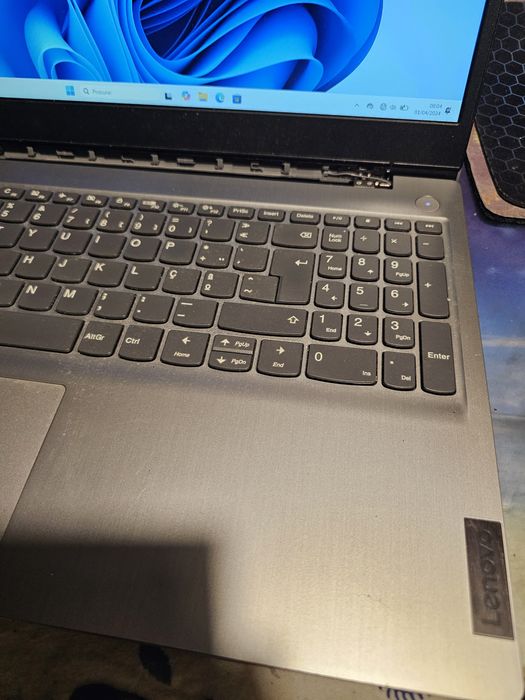 Portátil Lenovo slim ideapad 3 Windows 11 e office