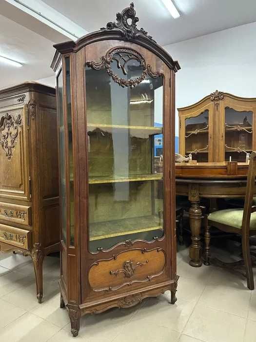 Piękna witryna w stylu ludwikowskim. Transport cały kraj