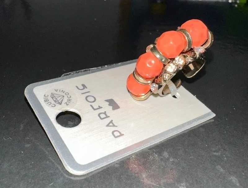 Anel ajustável dourado com pedras coral e zircónias Parfois