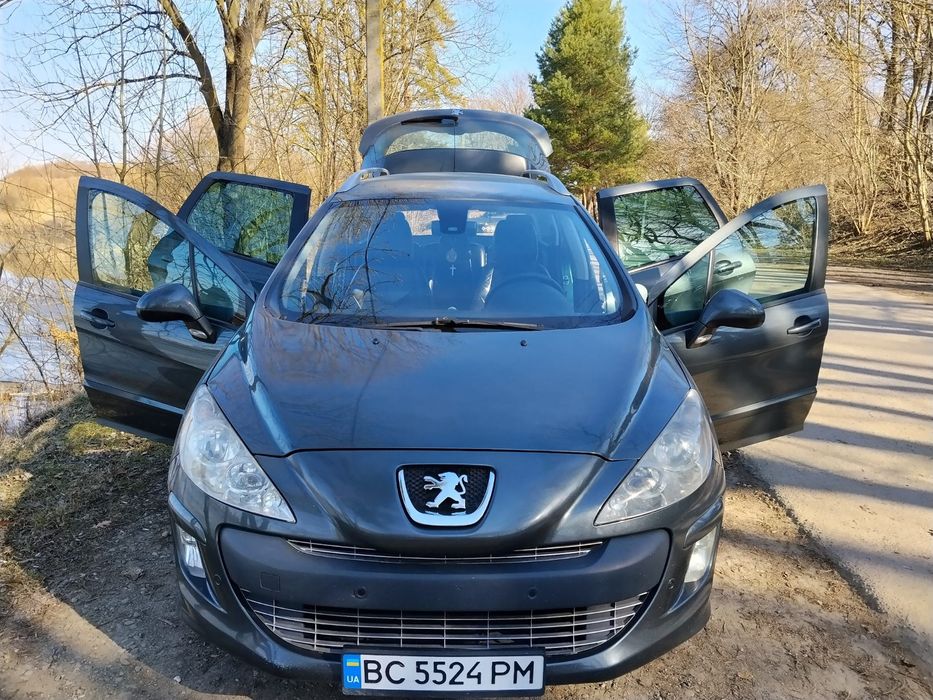 2010 р Пежо 308 1,6 дизель мех 6 ступка  максимальна компл