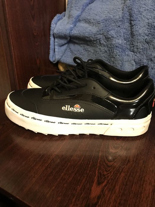 Кроссовки б/у оригинал