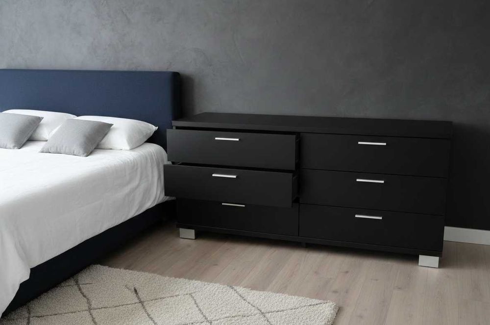 Cómoda preta com 6 gavetas