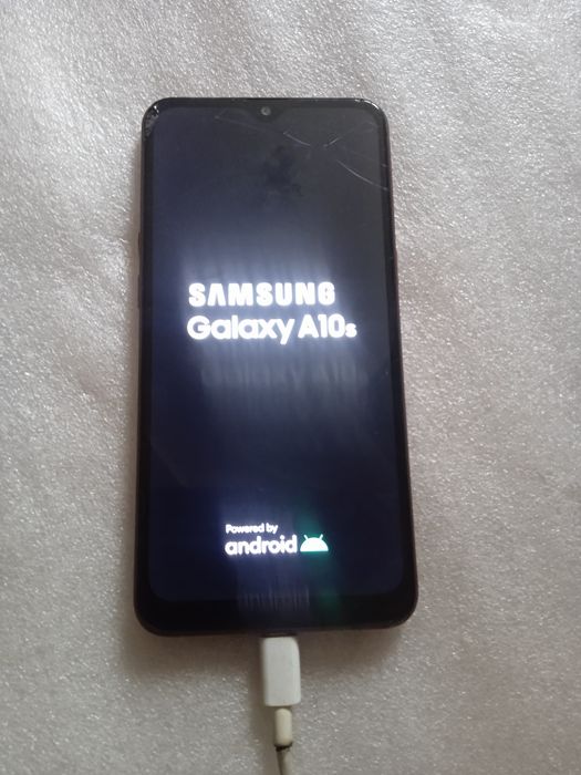 Мобильный телефон смартфон Samsung на запчасти