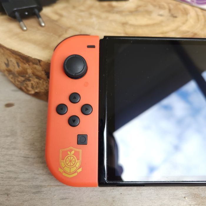 Nintendo Switch OLED Pokémon Scarlet & Violet Edition Completa com Bol