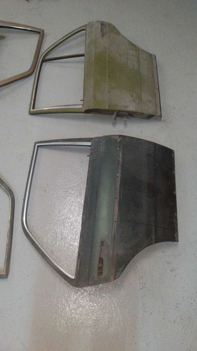Mercedes w123 material suplente